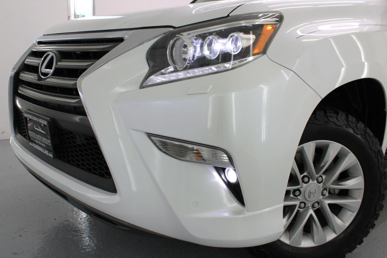 Used 2017 Lexus GX 460 Premium w/ Premium Package image 21