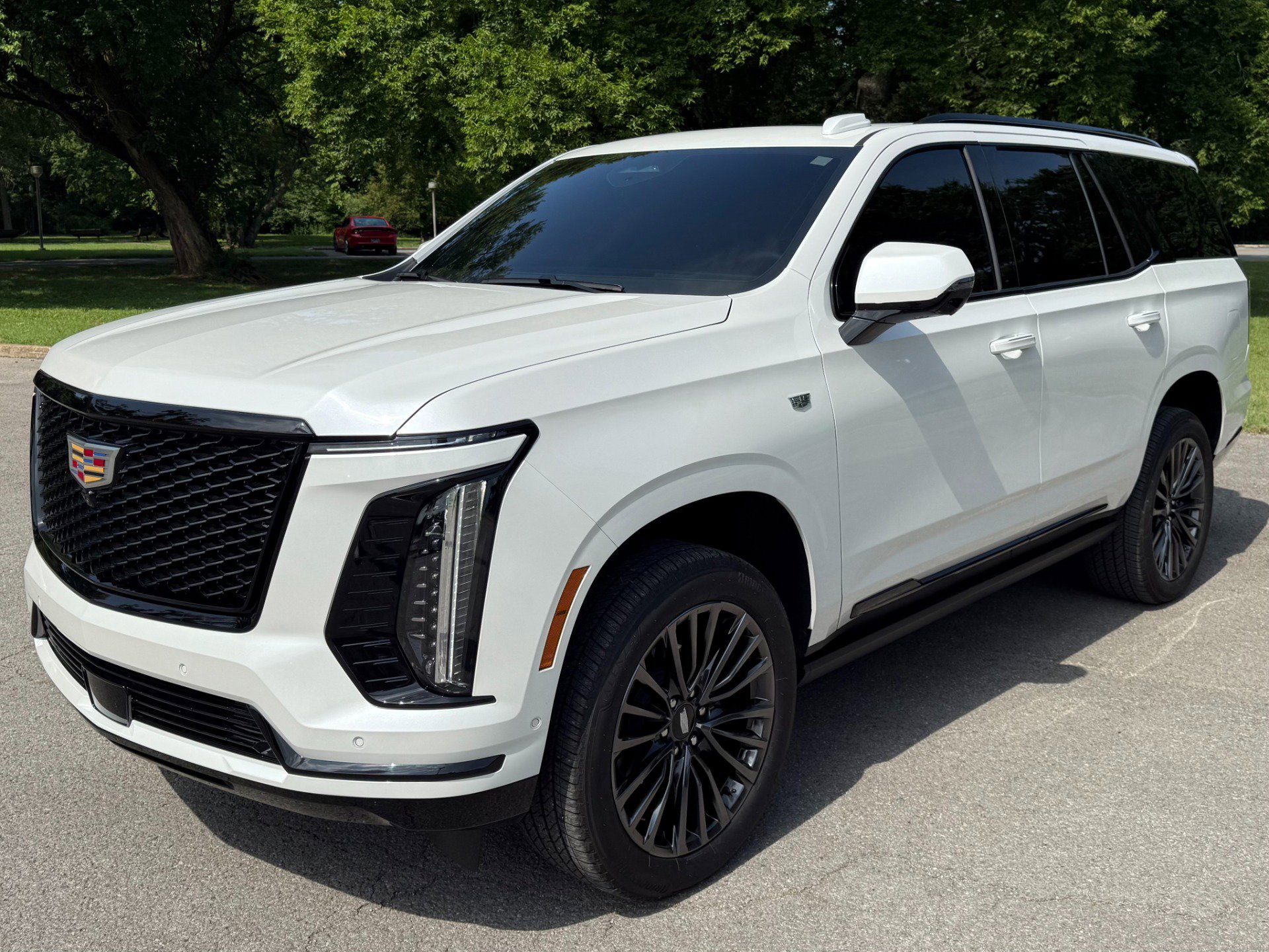 Used 2025 Cadillac Escalade Sport Platinum image 2