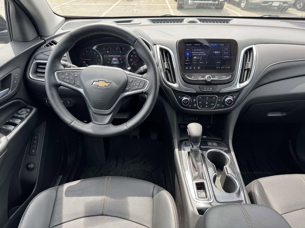 Used 2023 Chevrolet Equinox Premier AWD/4WD image 16