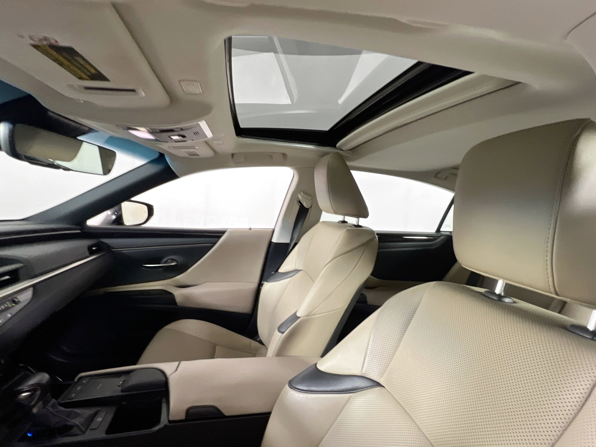 Used 2020 Lexus ES 350 w/ Premium Package image 22