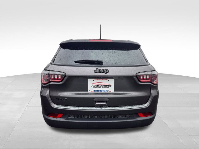 Used 2023 Jeep Compass Latitude AWD/4WD image 6