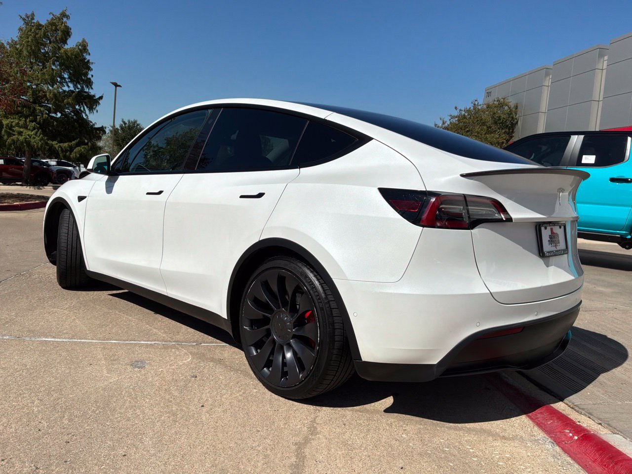 Used 2022 Tesla Model Y Performance AWD/4WD image 8