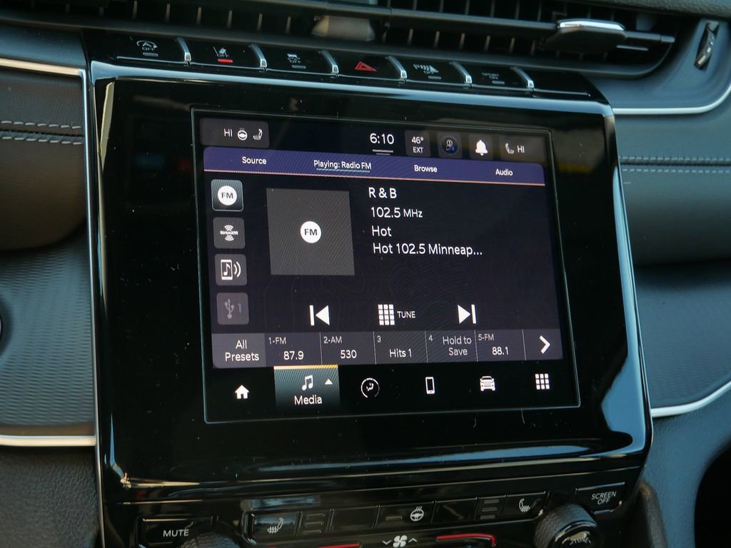 New 2025 Jeep Grand Cherokee Laredo image 31