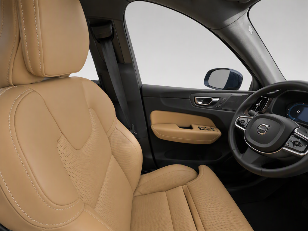 Certified 2024 Volvo XC60 B5 Ultimate w/ Protection Package Premier AWD/4WD image 11