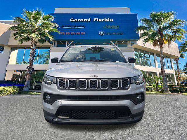 Certified 2024 Jeep Compass Latitude AWD/4WD image 3