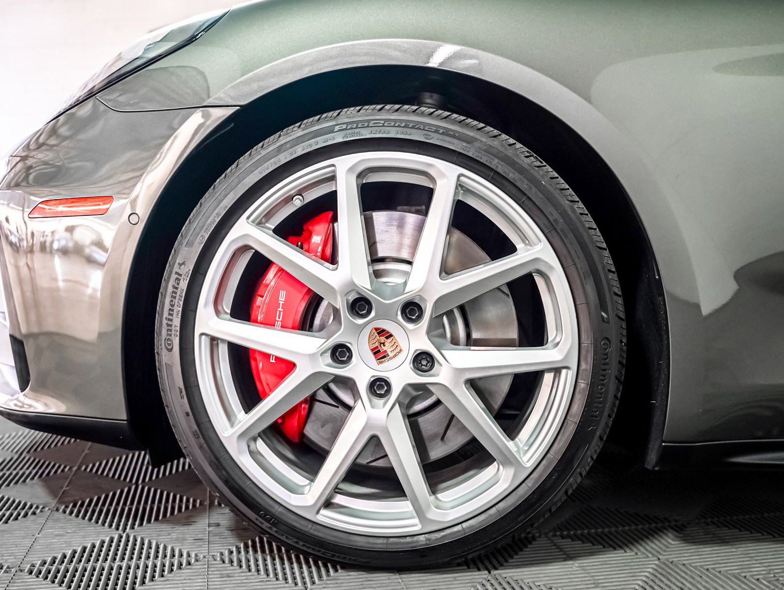 Certified 2025 Porsche Panamera 4S image 14