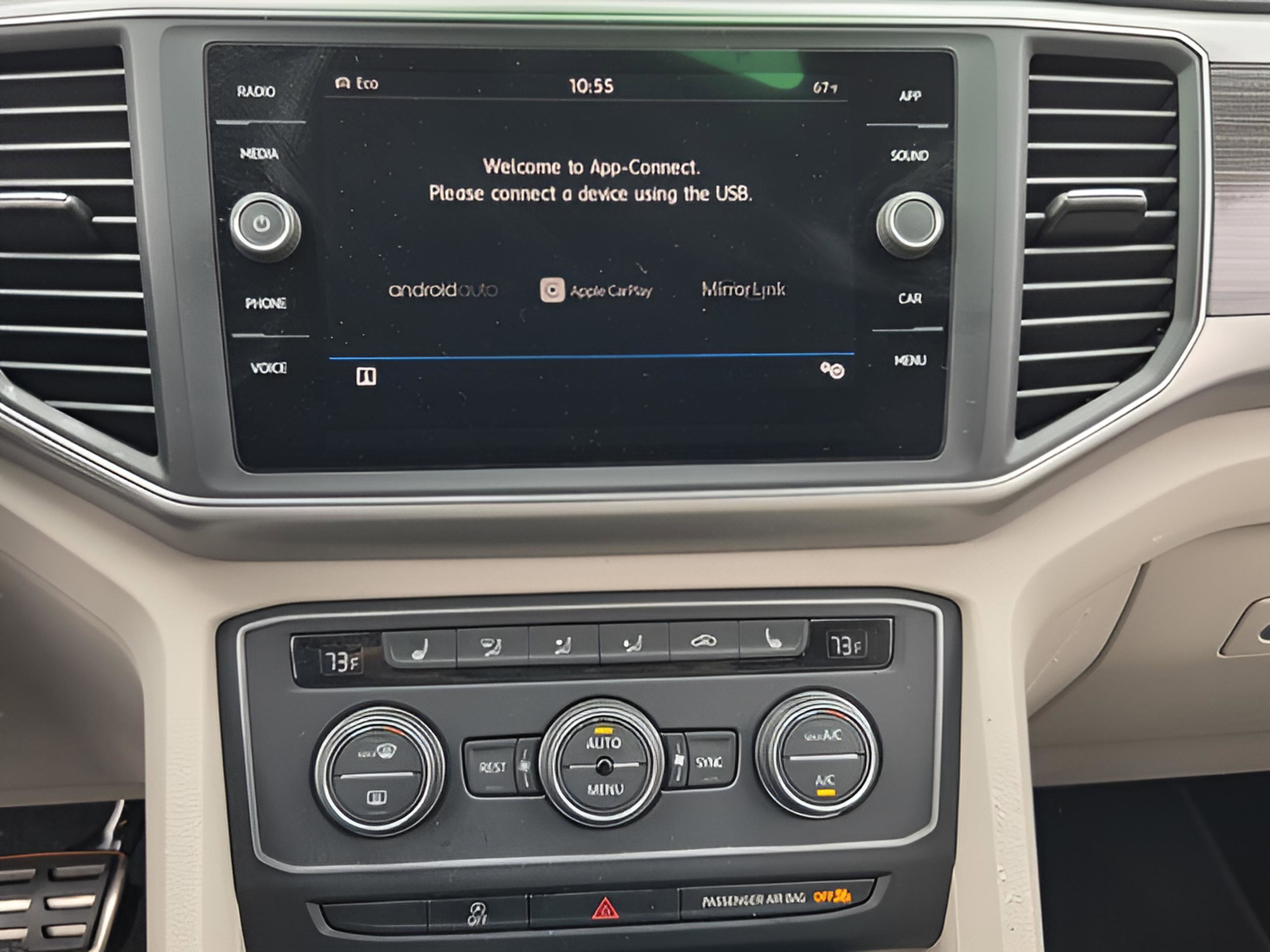 Used 2019 Volkswagen Atlas SE w/ Towing Package image 18