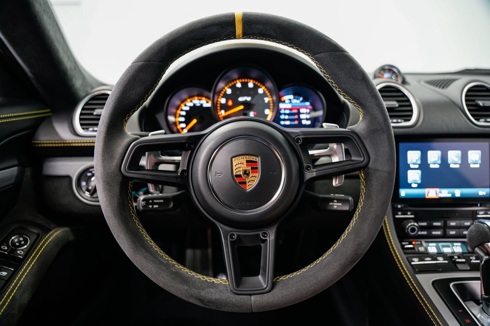 Used 2021 Porsche 718 Cayman GT4 RWD image 9
