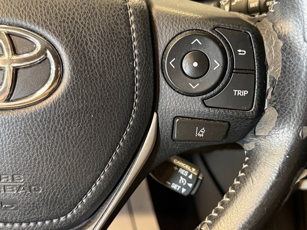 Used 2017 Toyota Corolla iM image 11