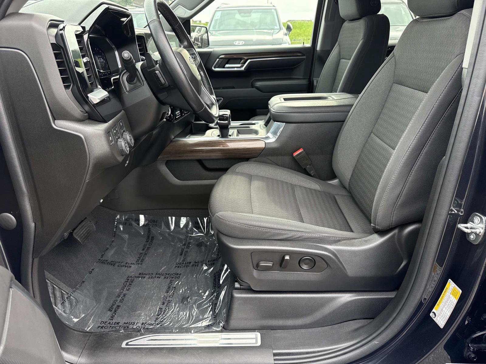 Used 2022 Chevrolet Silverado 1500 RST AWD/4WD image 24