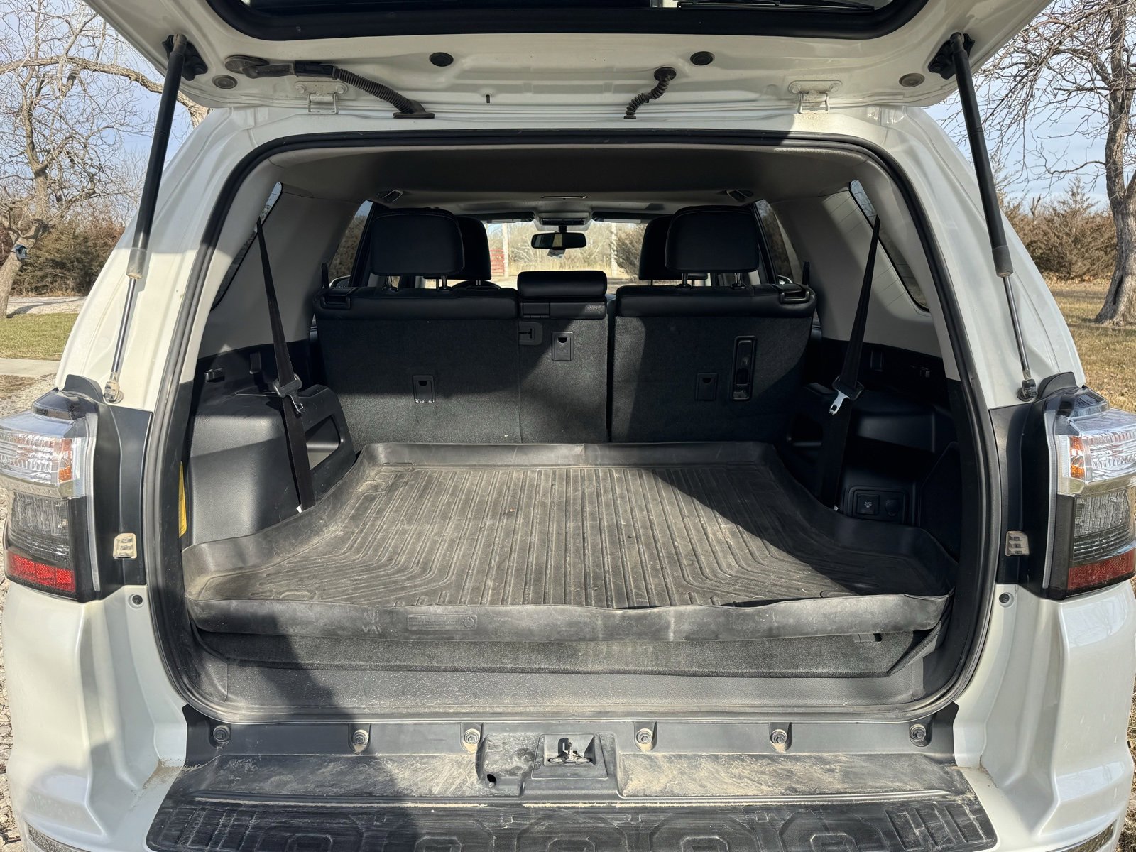 Used 2016 Toyota 4Runner Limited image 8