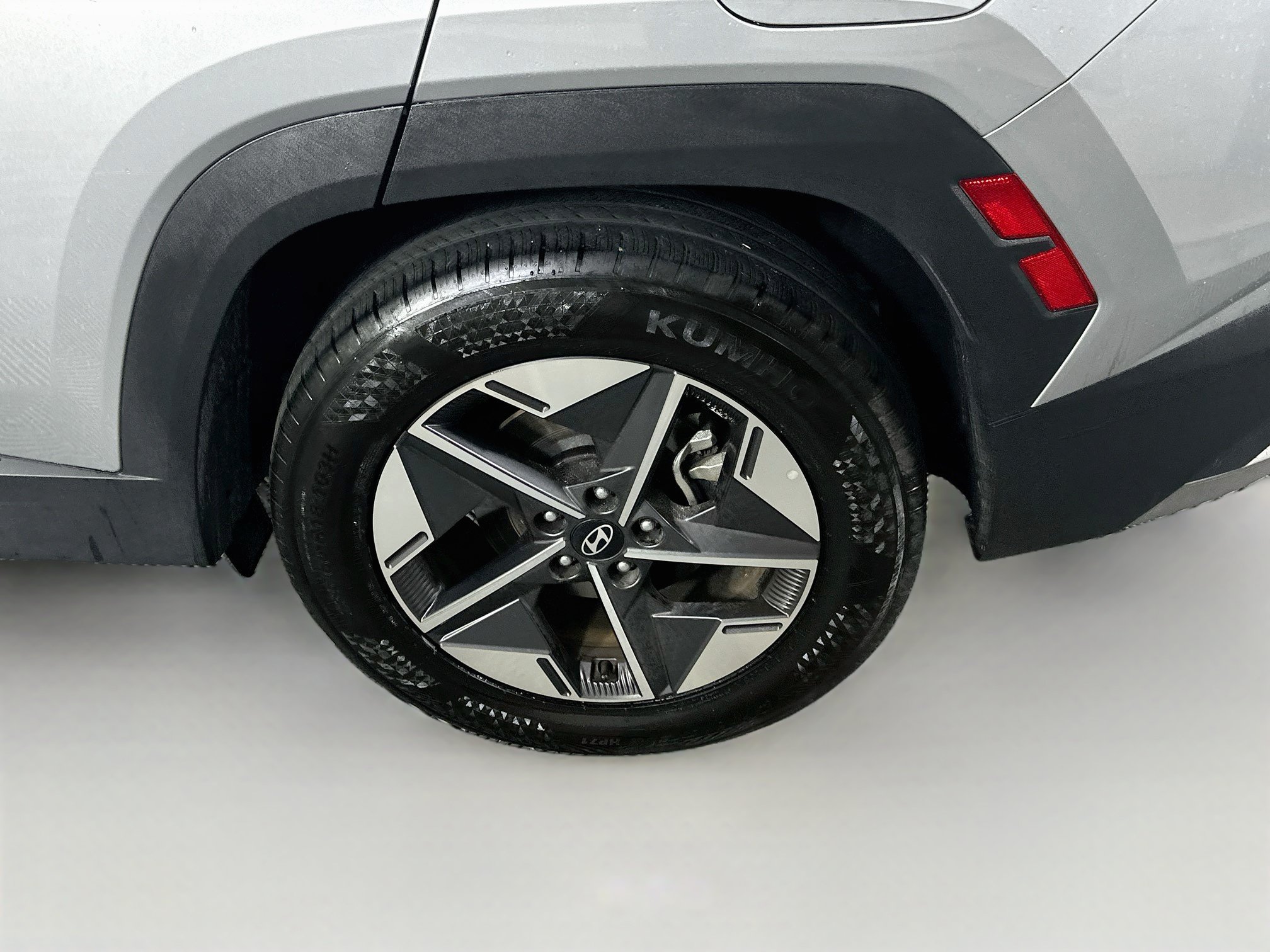 Used 2025 Hyundai Tucson SEL FWD image 11