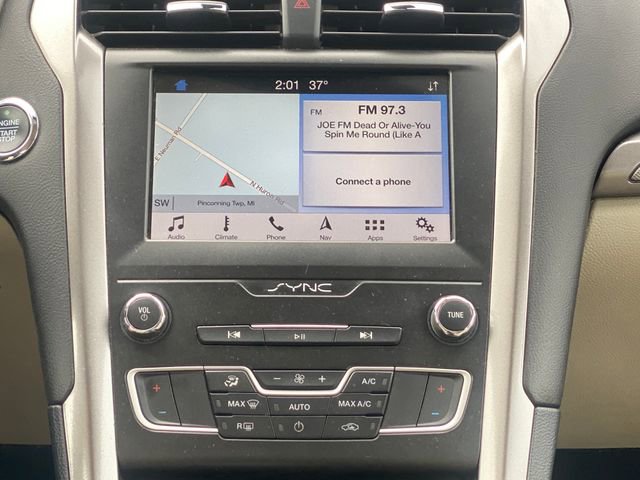 Used 2019 Ford Fusion SE image 19