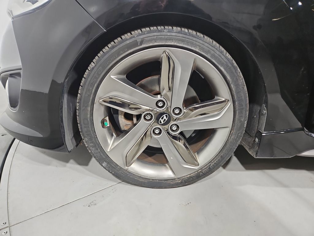 Used 2013 Hyundai Veloster Turbo w/ Ultimate Pkg image 27