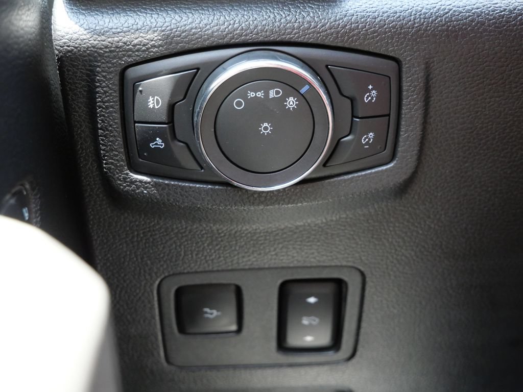 Used 2020 Ford F250 Lariat w/ Lariat Ultimate Package AWD/4WD image 31