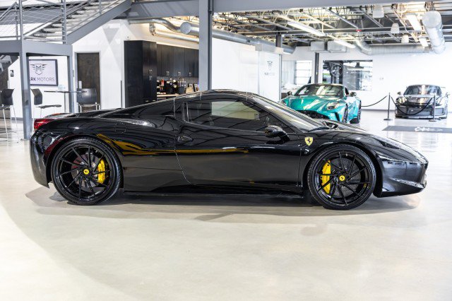 Used 2014 Ferrari 458 Spider RWD image 7
