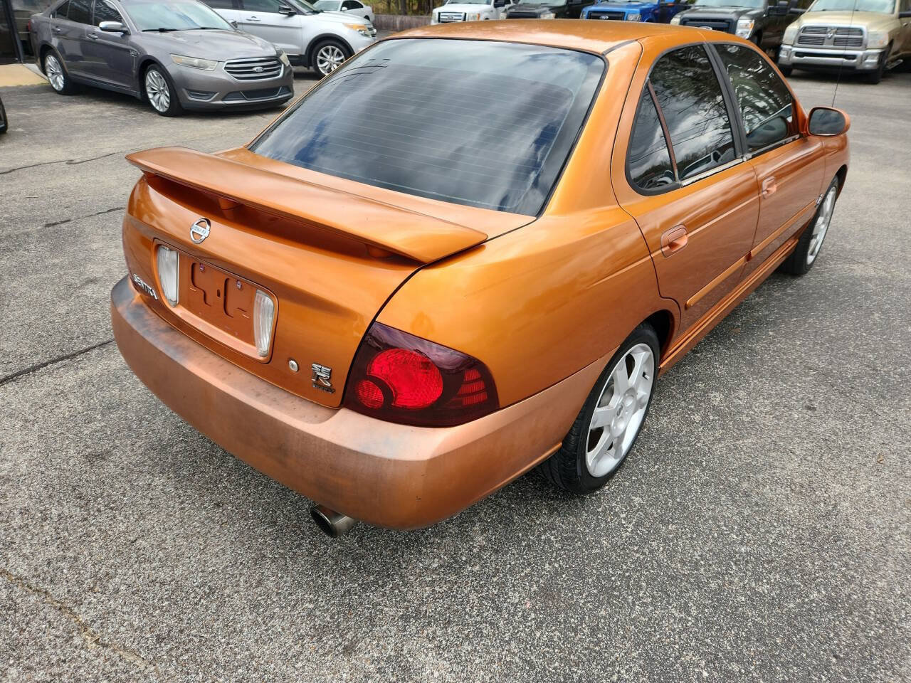 Used 2006 Nissan Sentra SE-R Spec V FWD image 8
