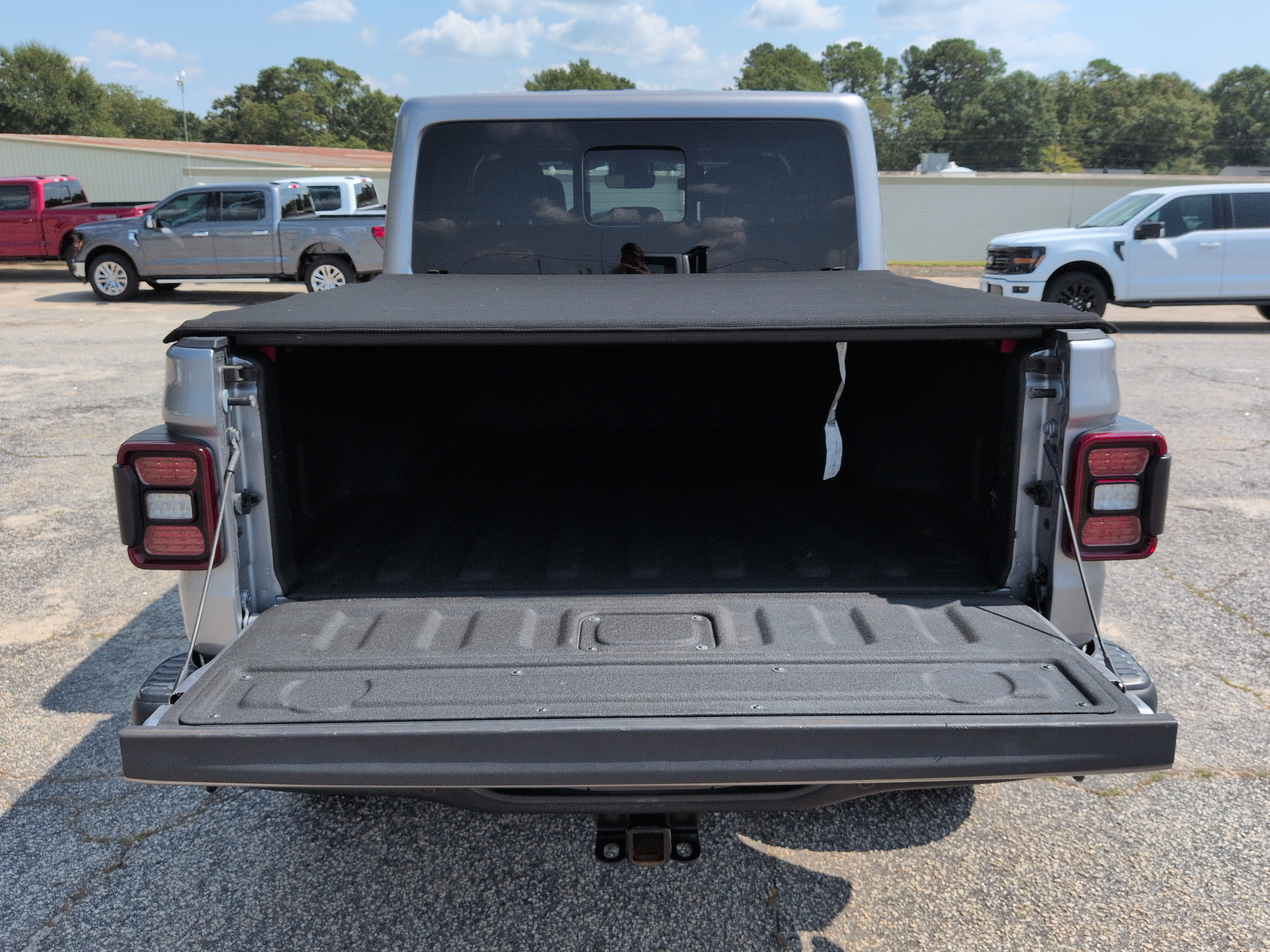 Used 2020 Jeep Gladiator Rubicon AWD/4WD image 11