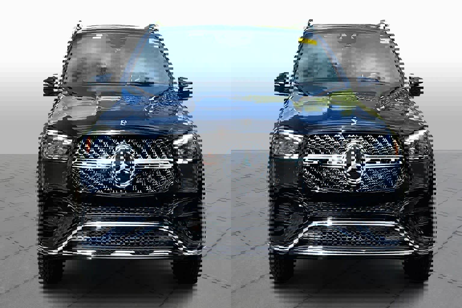 Used 2024 Mercedes-Benz GLE 450e 4MATIC image 3