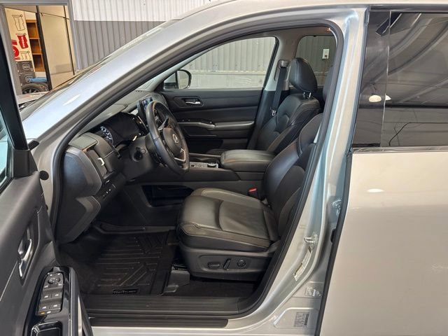Certified 2024 Nissan Pathfinder SL w/ SL Premium Package AWD/4WD image 10