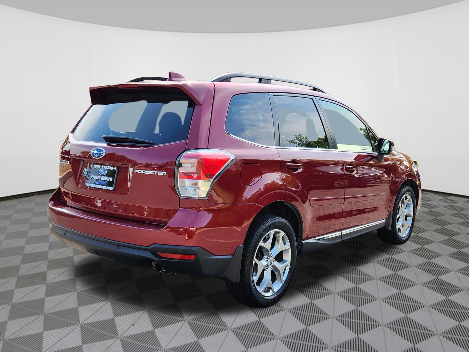 Used 2018 Subaru Forester 2.5i Touring AWD/4WD image 4