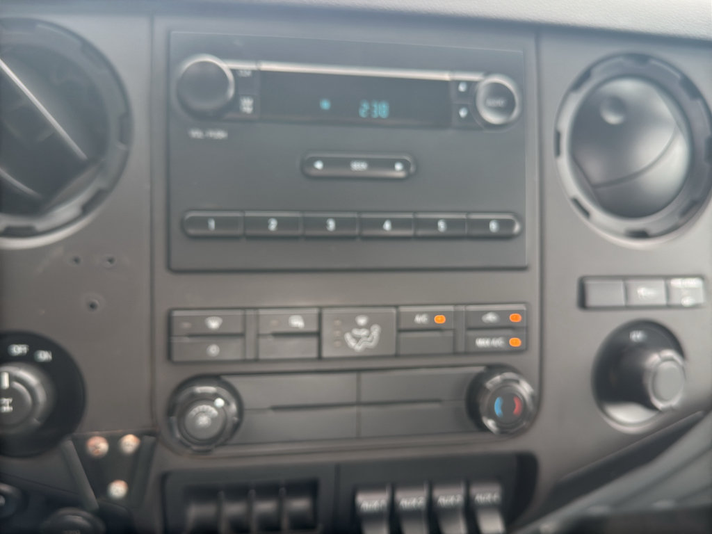 Used 2015 Ford F250 XL w/ Power Equipment Group AWD/4WD image 18