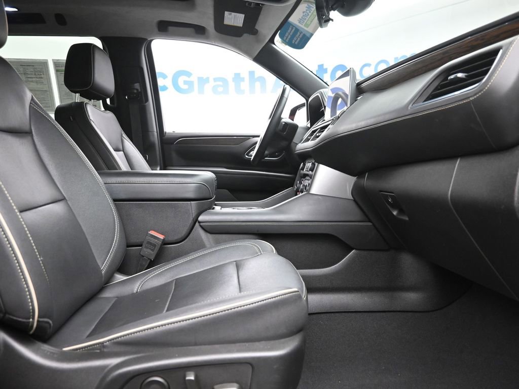 Used 2024 Chevrolet Tahoe Premier AWD/4WD image 7