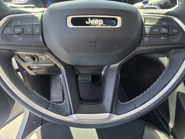 Used 2024 Jeep Grand Cherokee L Altitude AWD/4WD image 26