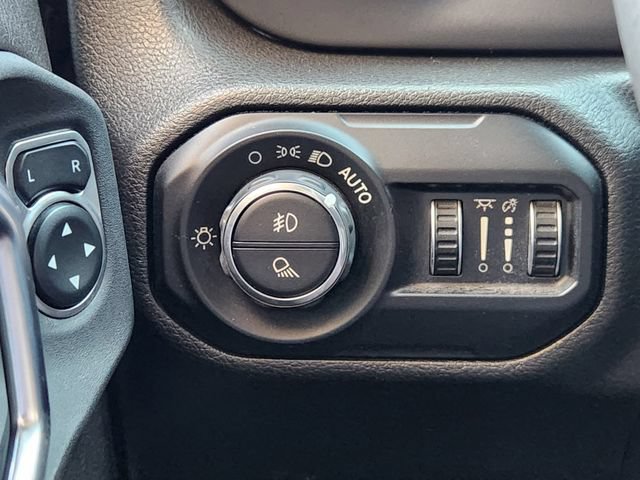 Certified 2022 Jeep Gladiator Overland AWD/4WD image 22