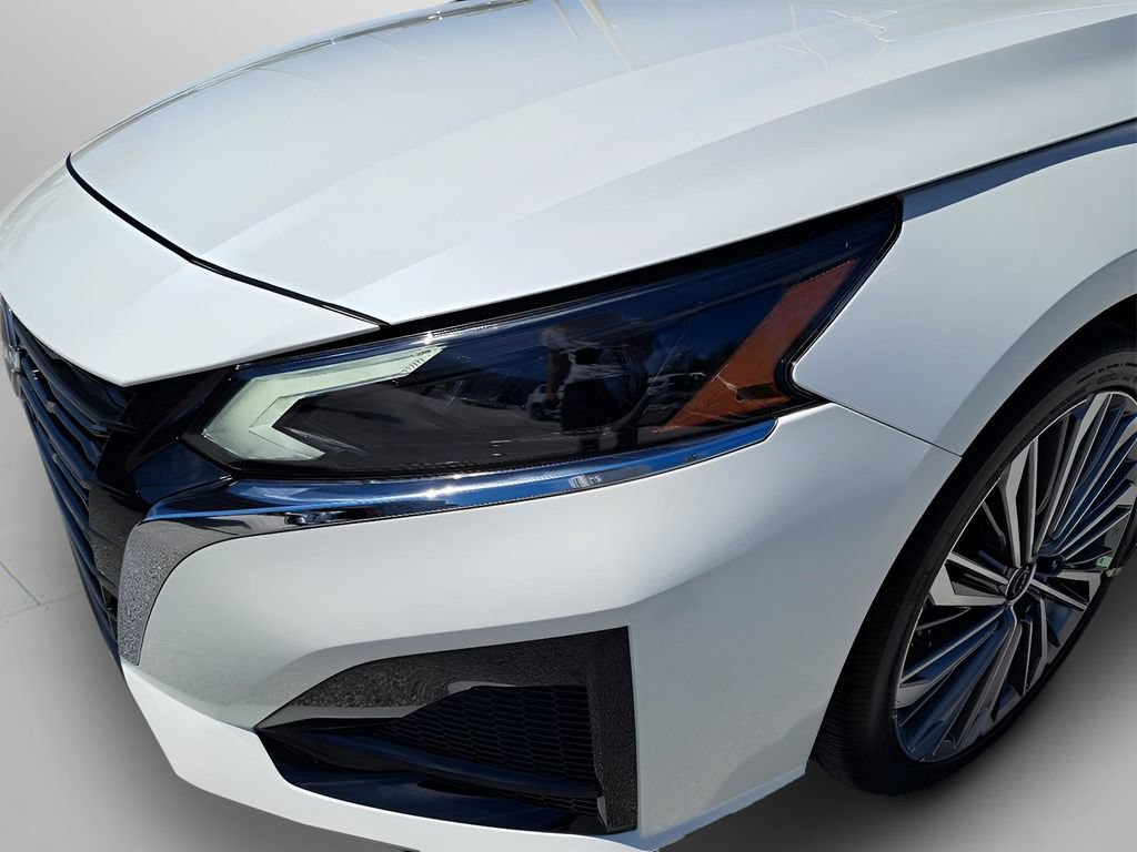 New 2025 Nissan Altima 2.5 SL FWD image 41