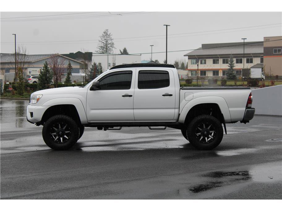 Used 2015 Toyota Tacoma 4x4 Double Cab image 2