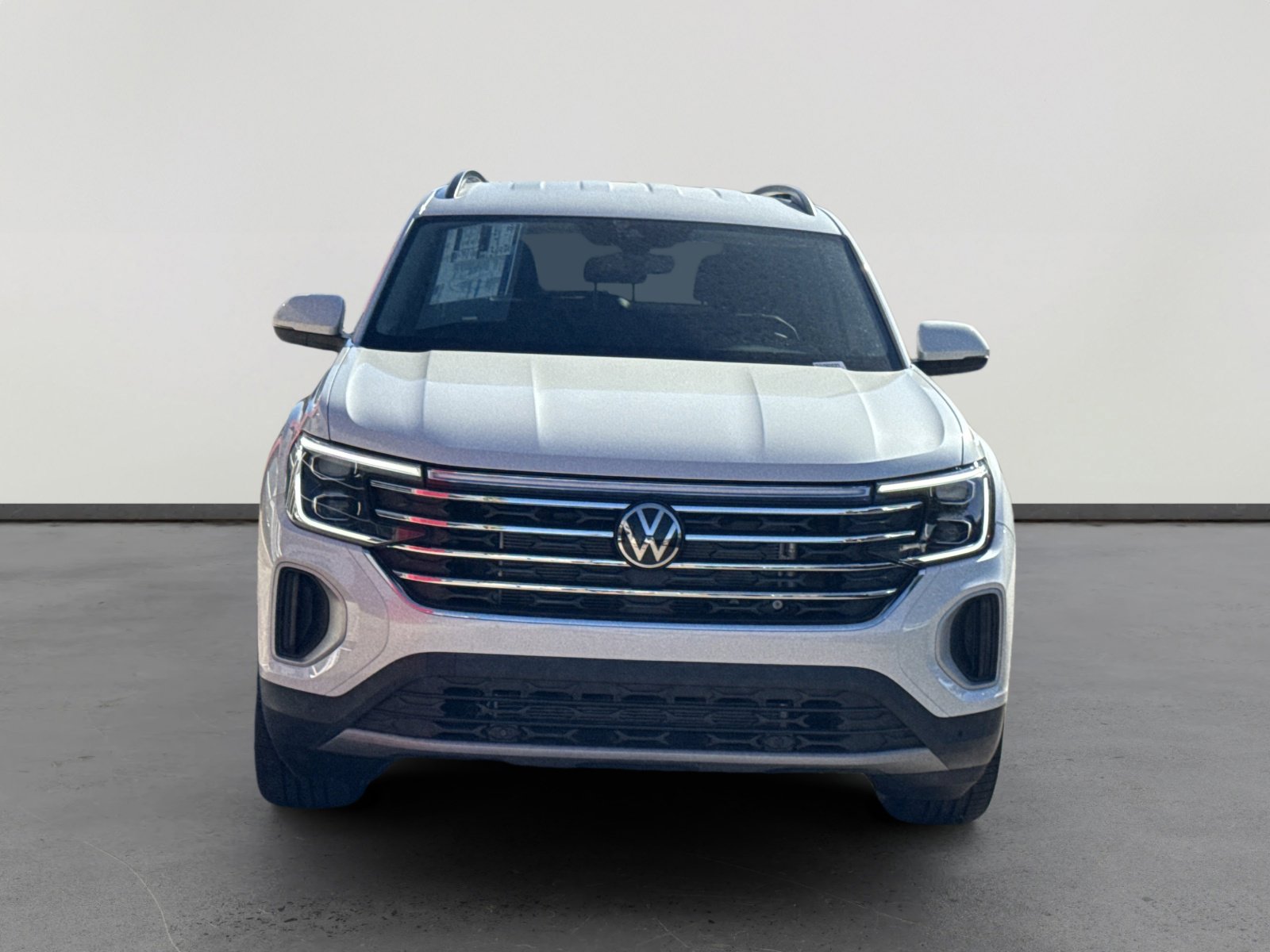 New 2026 Volkswagen Atlas SE image 2