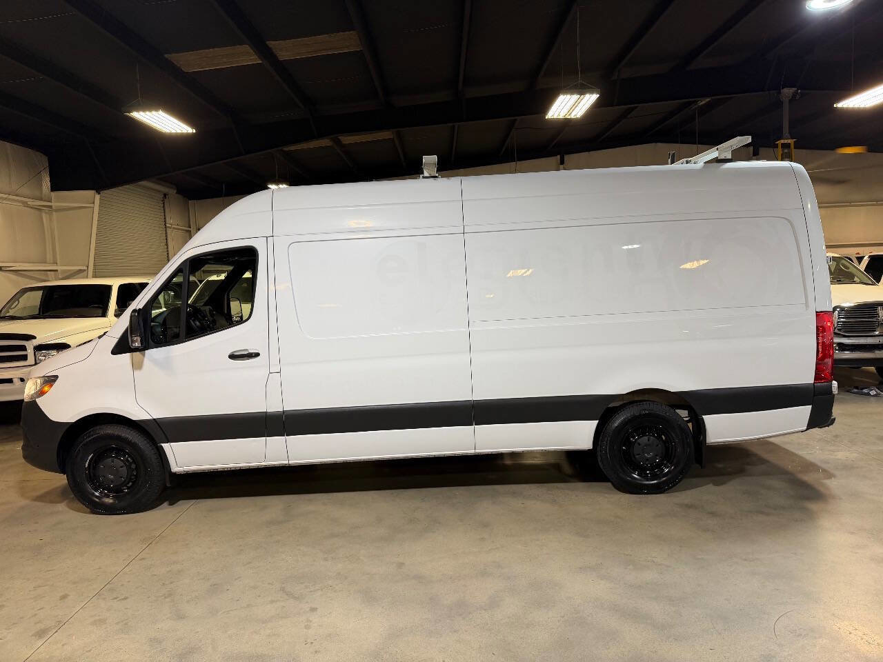 Used 2020 Freightliner Sprinter 2500 image 11