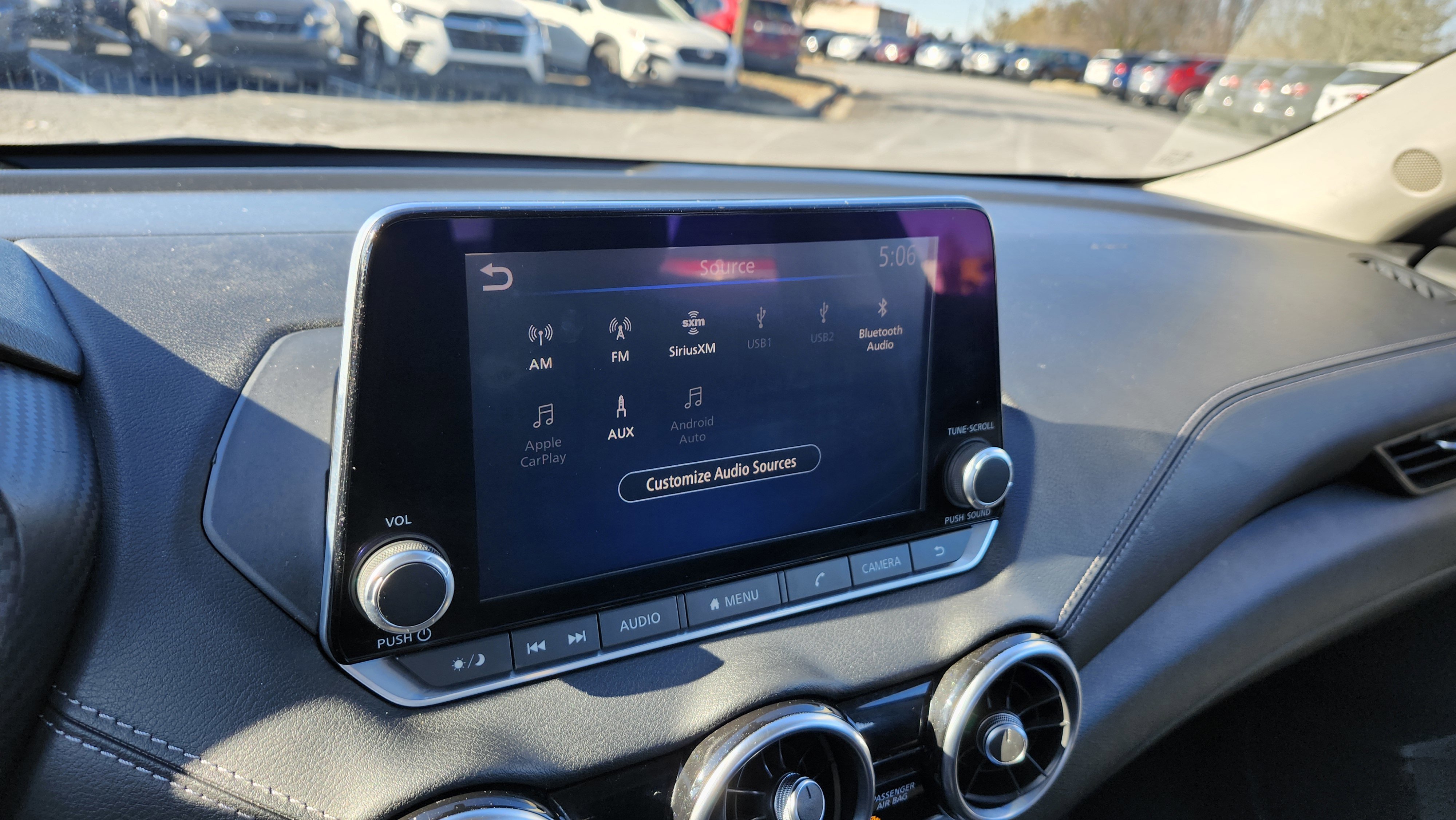 Used 2021 Nissan Sentra SV image 4