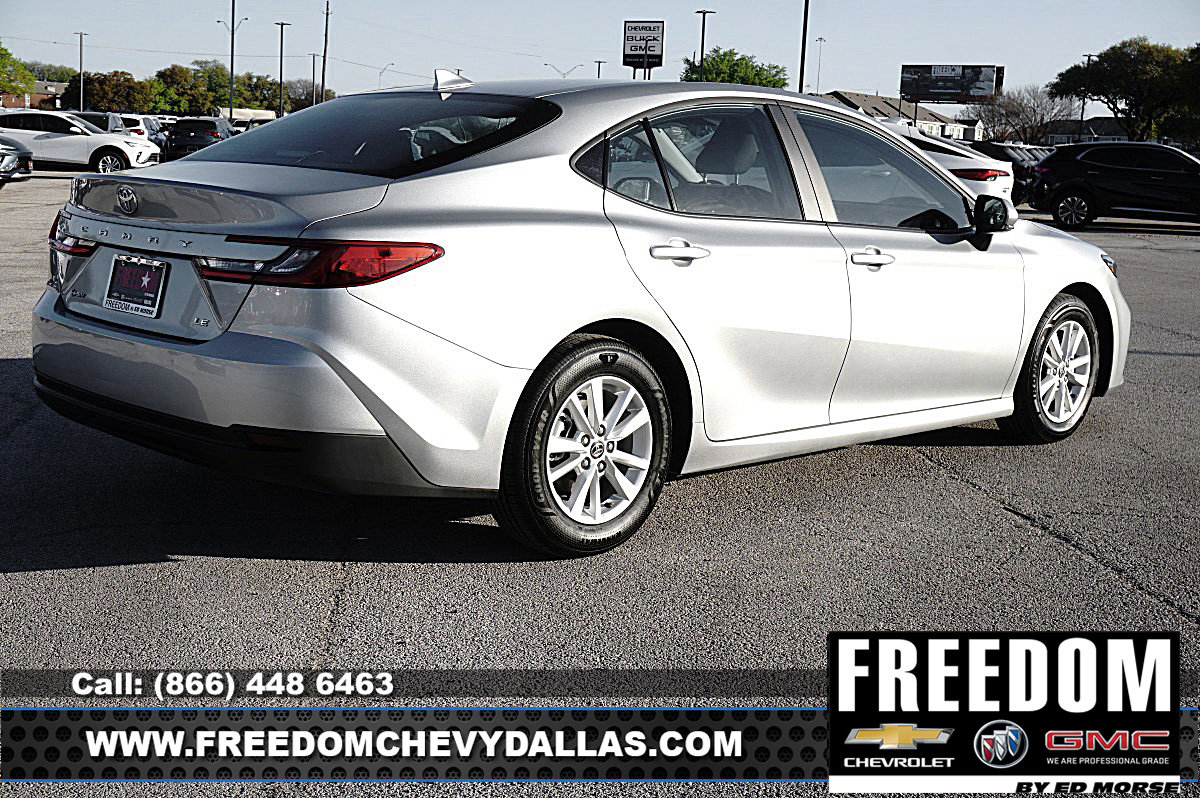 Used 2025 Toyota Camry LE image 36