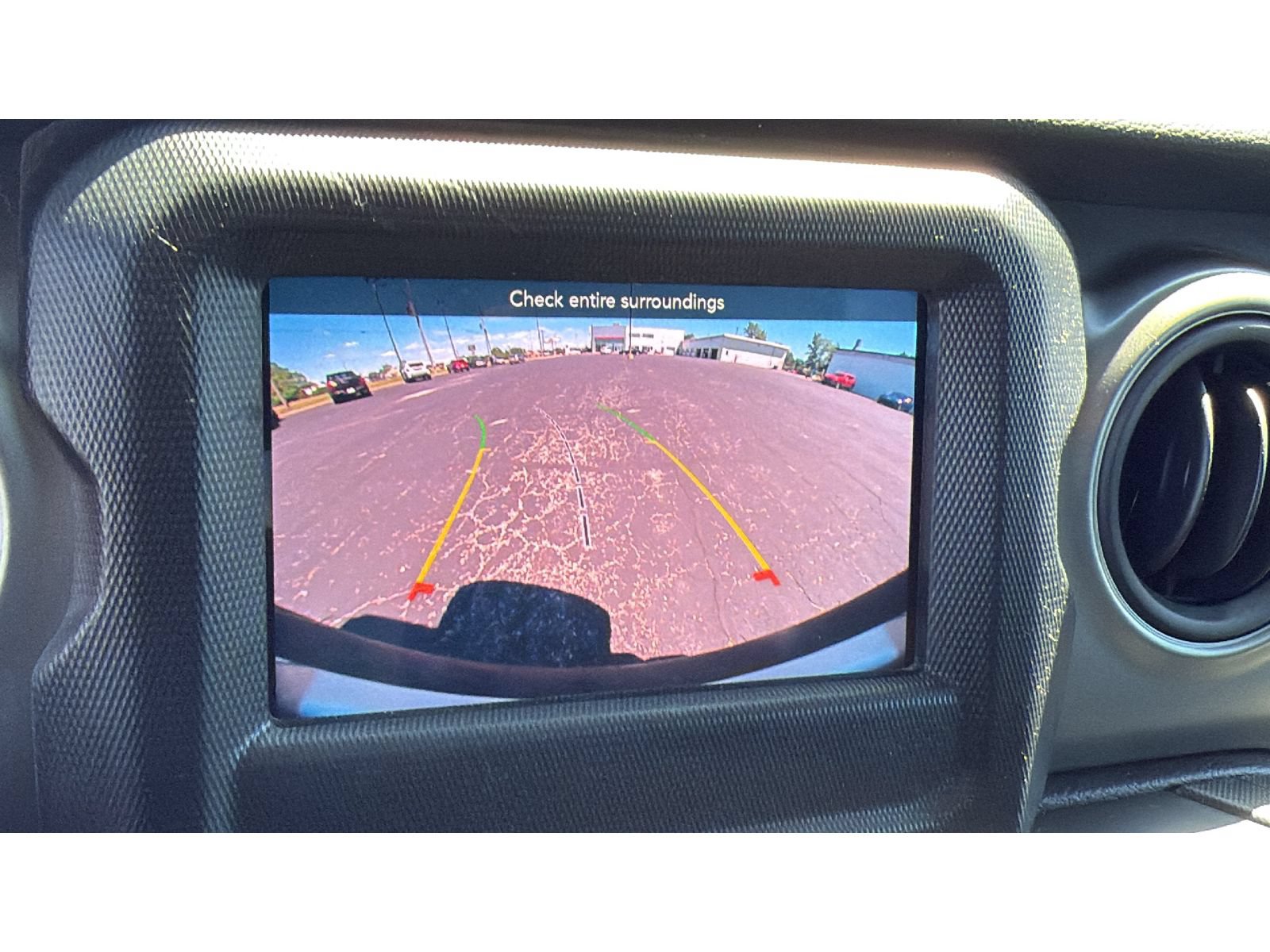 Used 2022 Jeep Wrangler Unlimited Sport AWD/4WD image 16