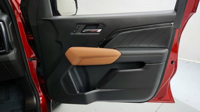 Used 2024 GMC Canyon AT4 w/ AT4 Premium Package image 23