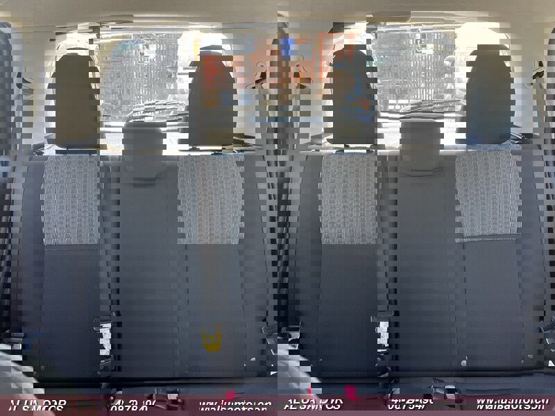 Used 2015 Toyota Yaris L image 16