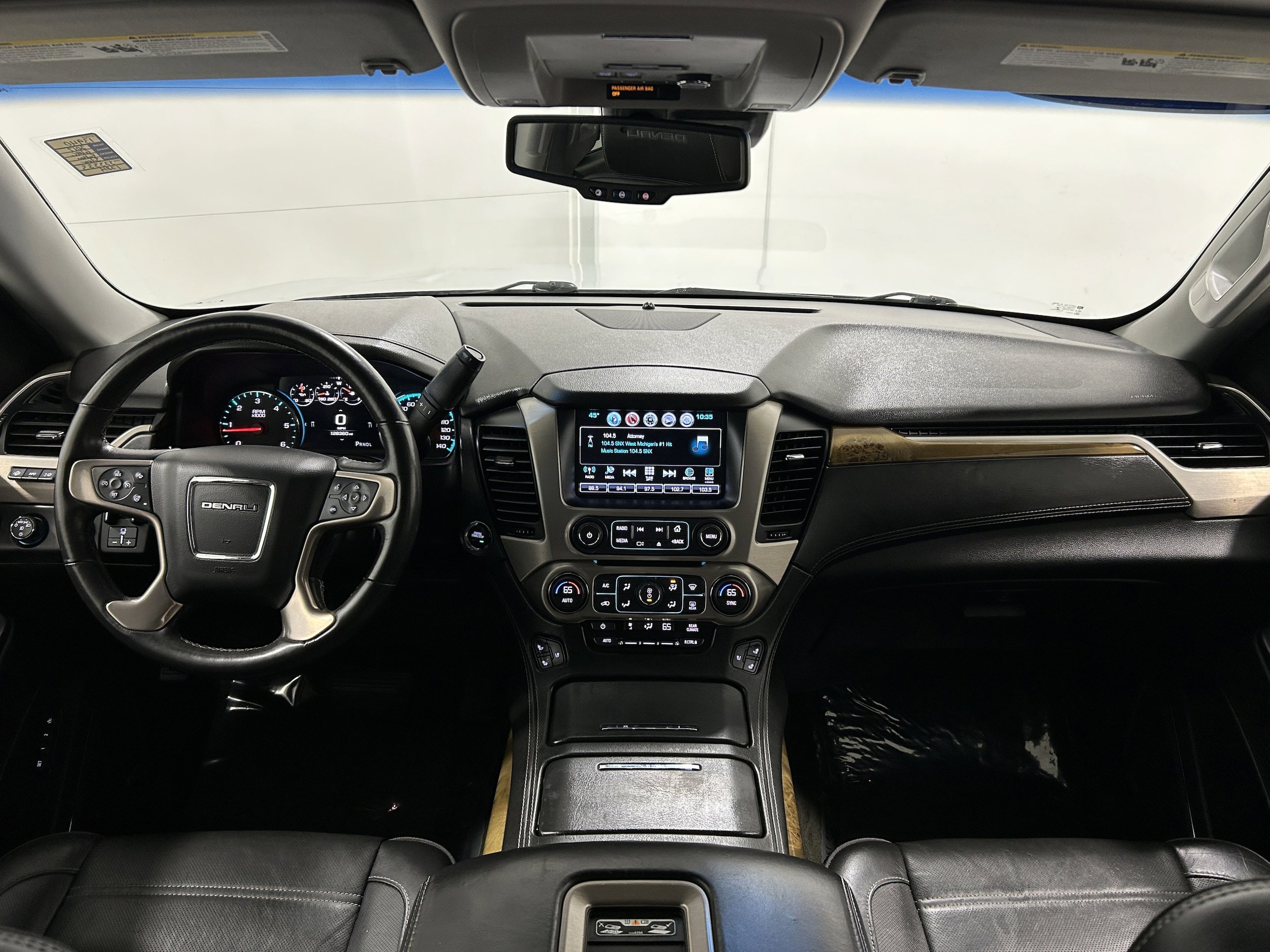 Used 2017 GMC Yukon XL Denali w/ Open Road Package AWD/4WD image 15