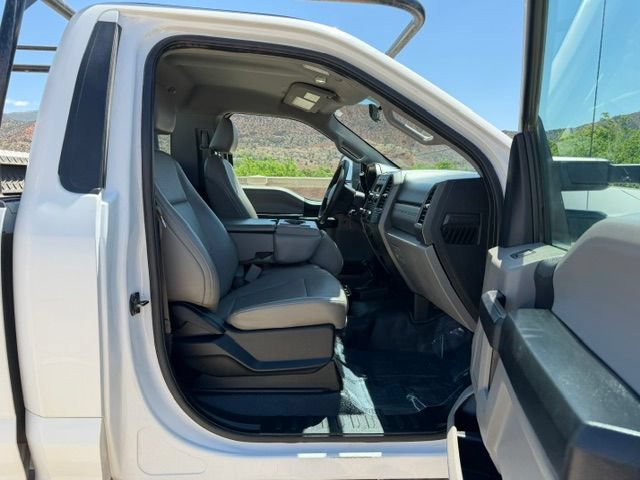 Used 2017 Ford F250 XL w/ Power Equipment Group AWD/4WD image 15