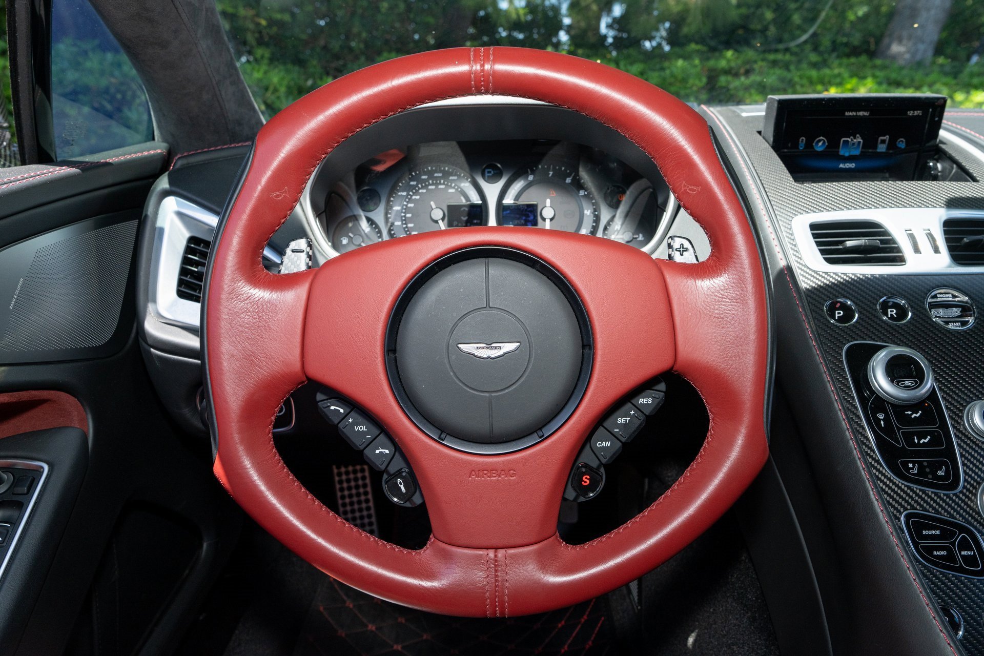 Used 2014 Aston Martin Vanquish Coupe image 20
