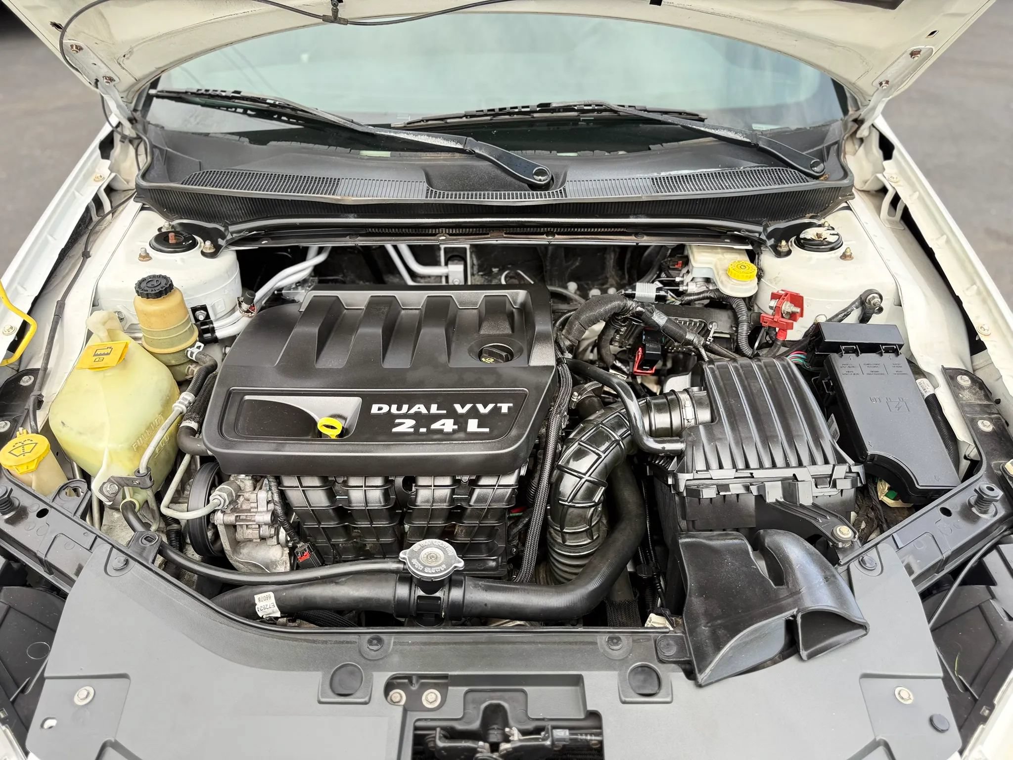 Used 2013 Chrysler 200 Touring FWD image 14