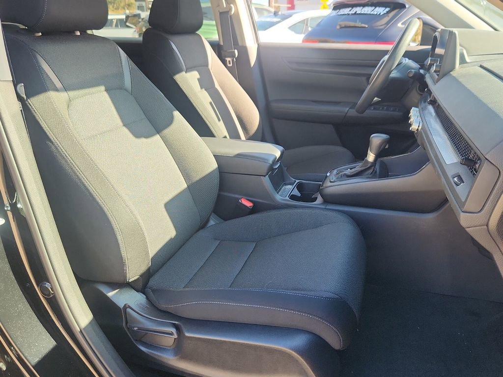 Used 2025 Honda CR-V LX image 18