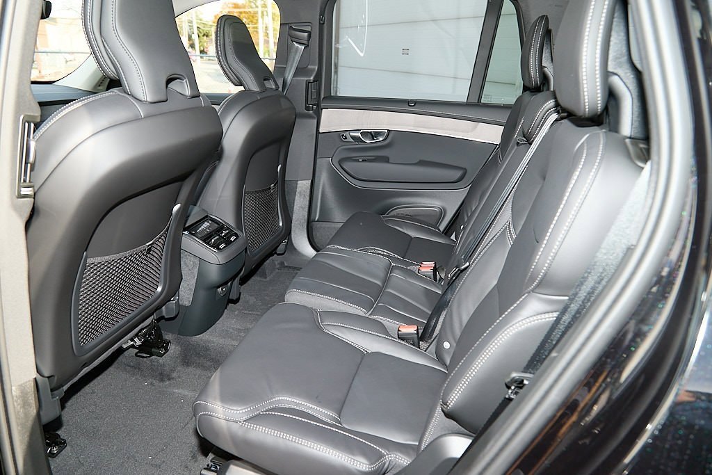 New 2026 Volvo XC90 B6 Ultra w/ Protection Package image 20