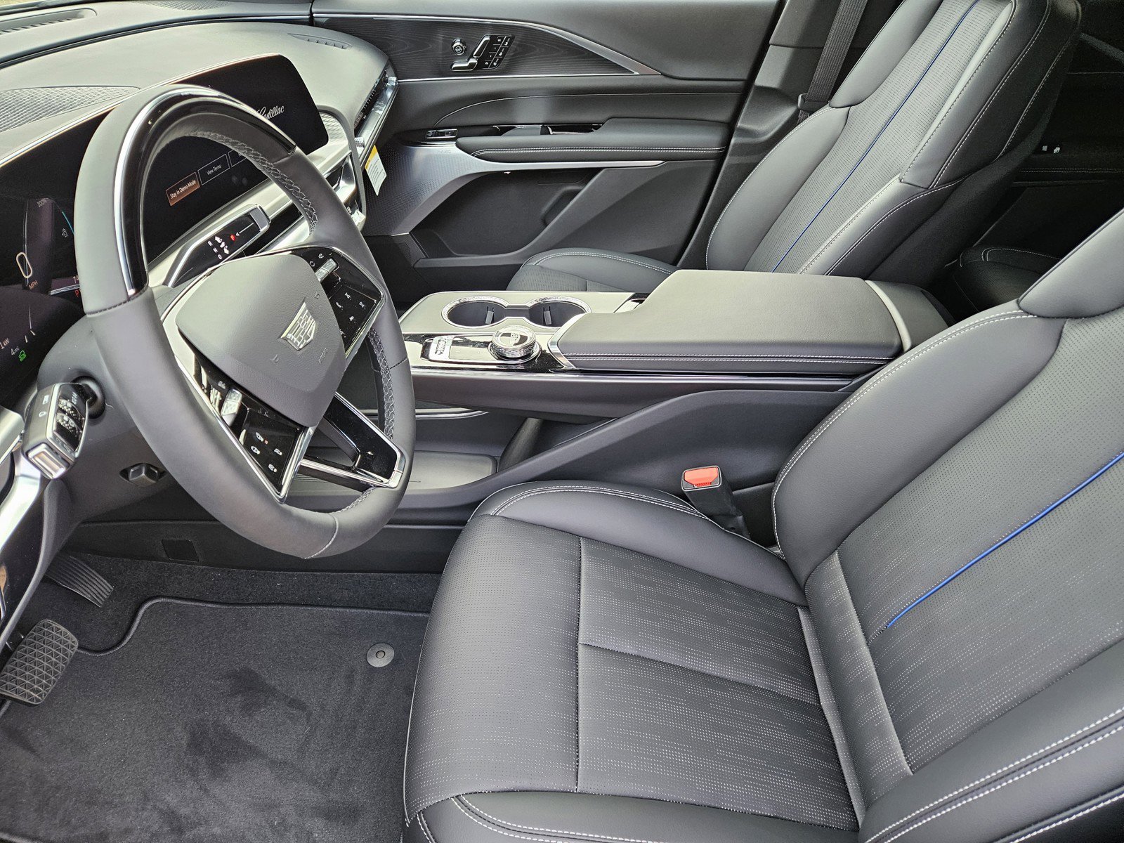 New 2026 Cadillac Lyriq Premium Luxury image 9