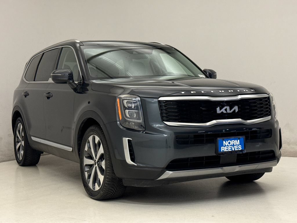 Used 2022 Kia Telluride EX w/ EX Premium Package FWD image 4