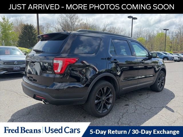 Used 2019 Ford Explorer XLT w/ Equipment Group 202A AWD/4WD image 8