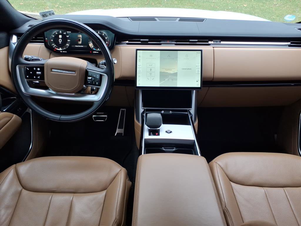 Certified 2024 Land Rover Range Rover SE image 4