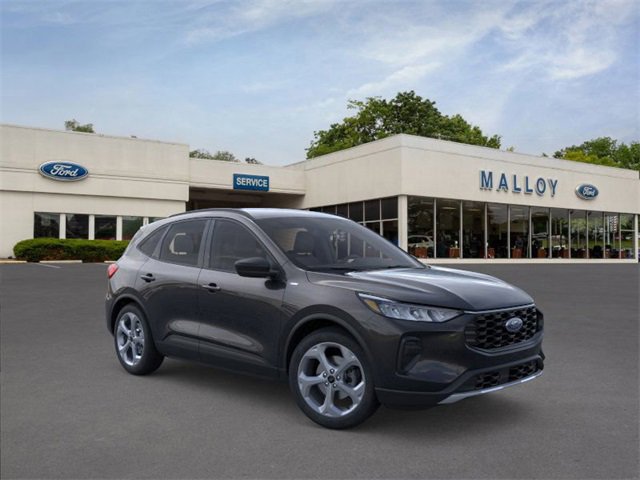 Used 2025 Ford Escape ST-Line w/ Cold Weather Package image 7