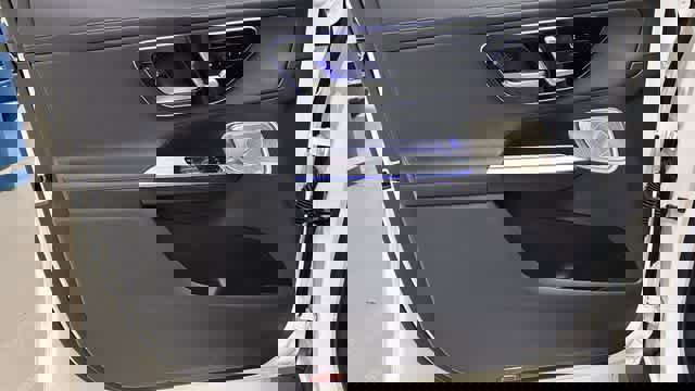 Used 2023 Mercedes-Benz GLC 300 4MATIC image 14